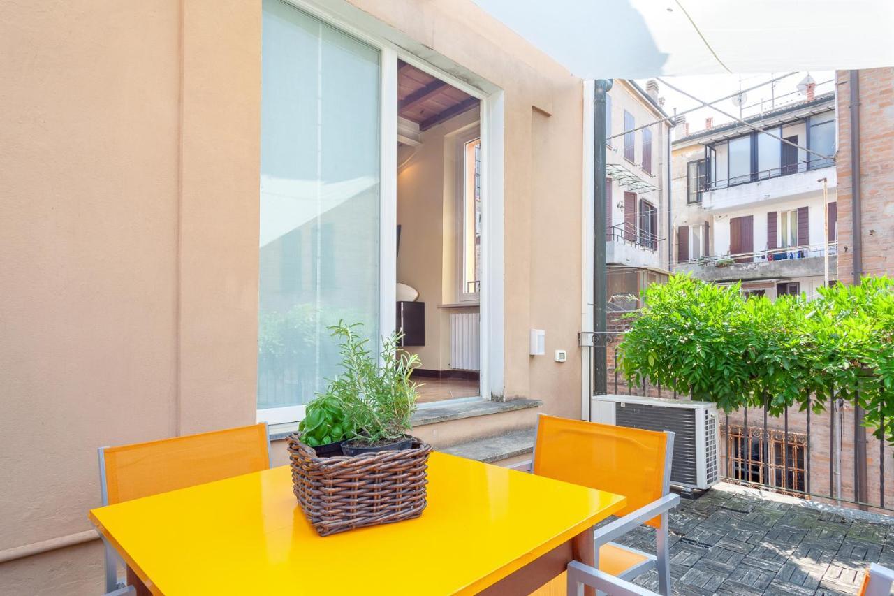Ferrara Casa Dell'Archivolto Con Garage Apartment Exterior foto