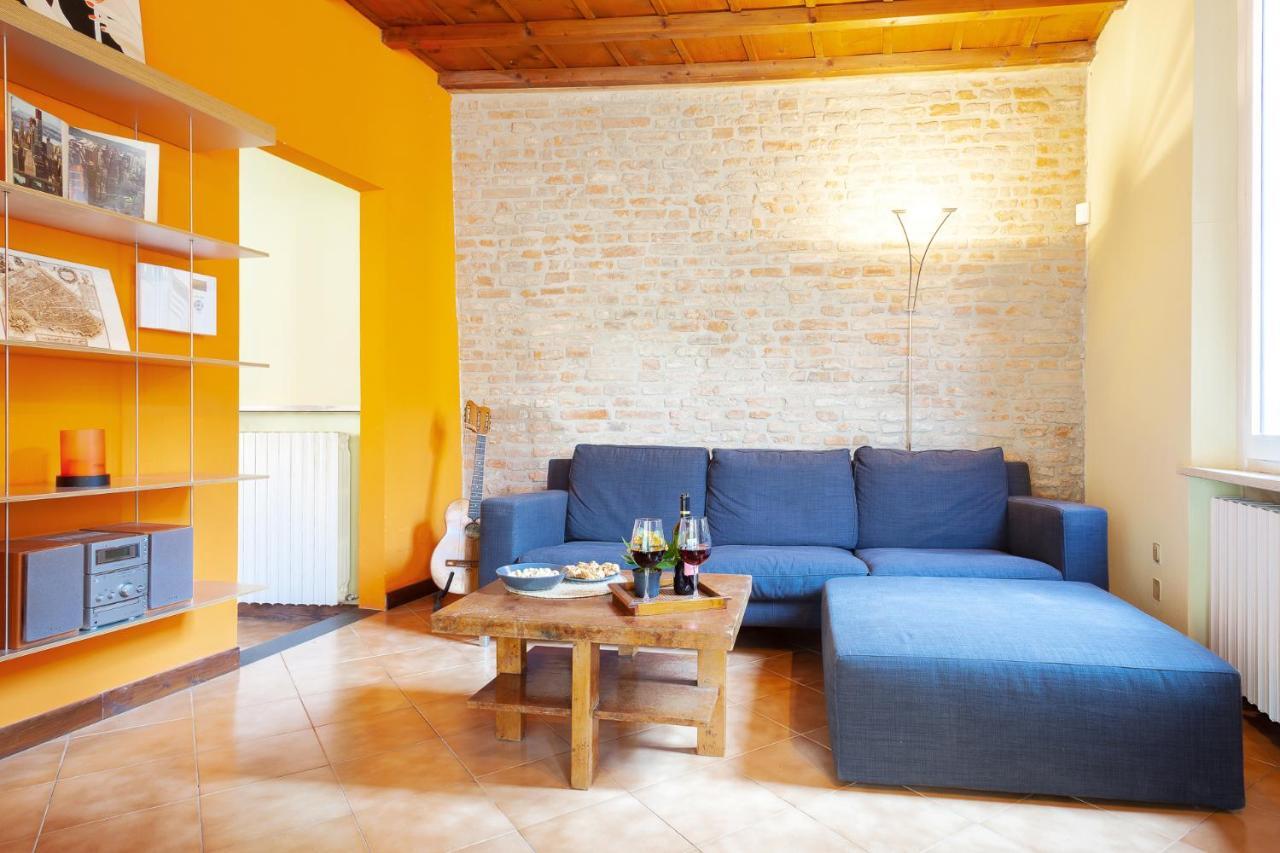 Ferrara Casa Dell'Archivolto Con Garage Apartment Exterior foto
