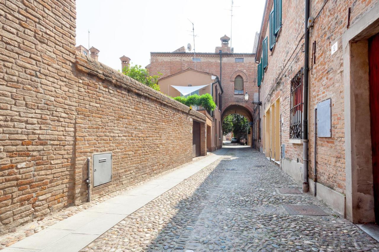 Ferrara Casa Dell'Archivolto Con Garage Apartment Exterior foto